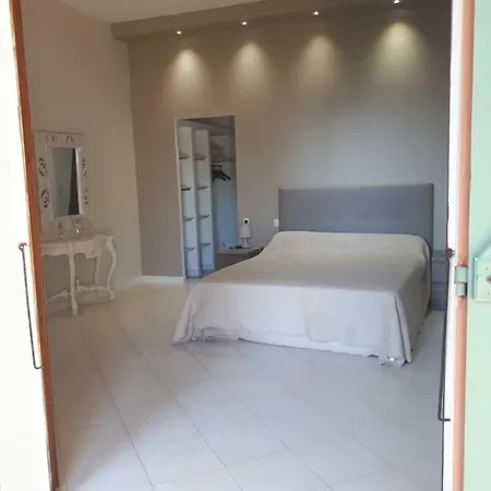 Loft Le Cabanon Πανσιόν San-Martino-di-Lota